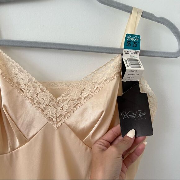 Vanity Fair Slip Nightgown Size 36 beige lace vintage 70s fashion - Picture 2 of 4